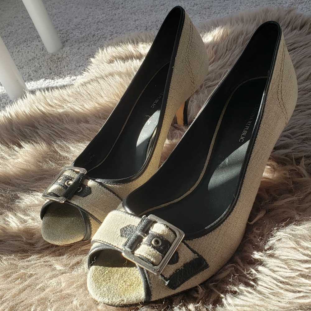 Banana Republic Size 8.5 Heels